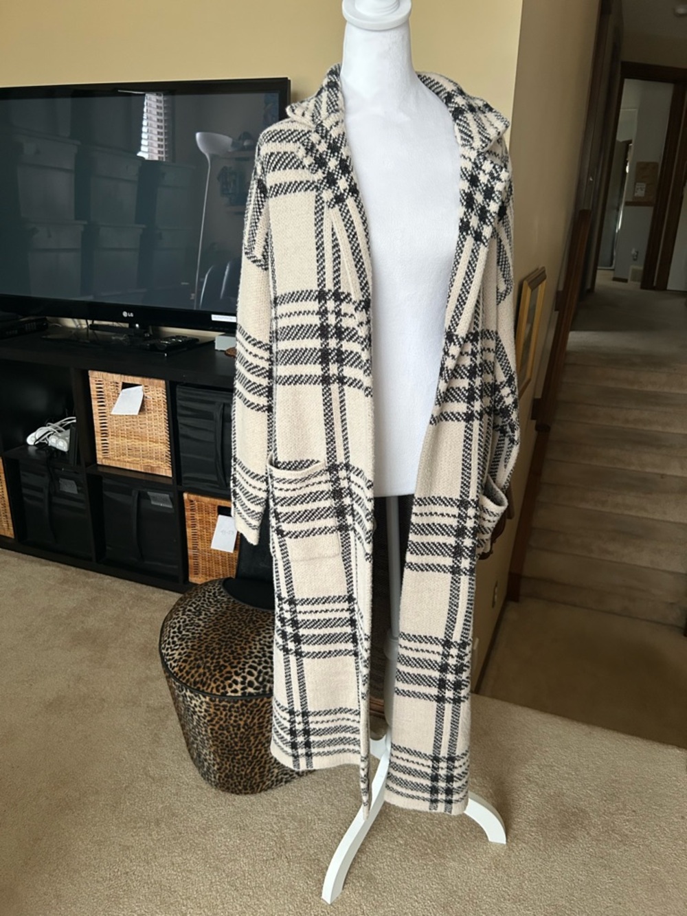 Long Plaid Open-Front Women’s Sweater Coatigan/ Duster- Cream/Black
